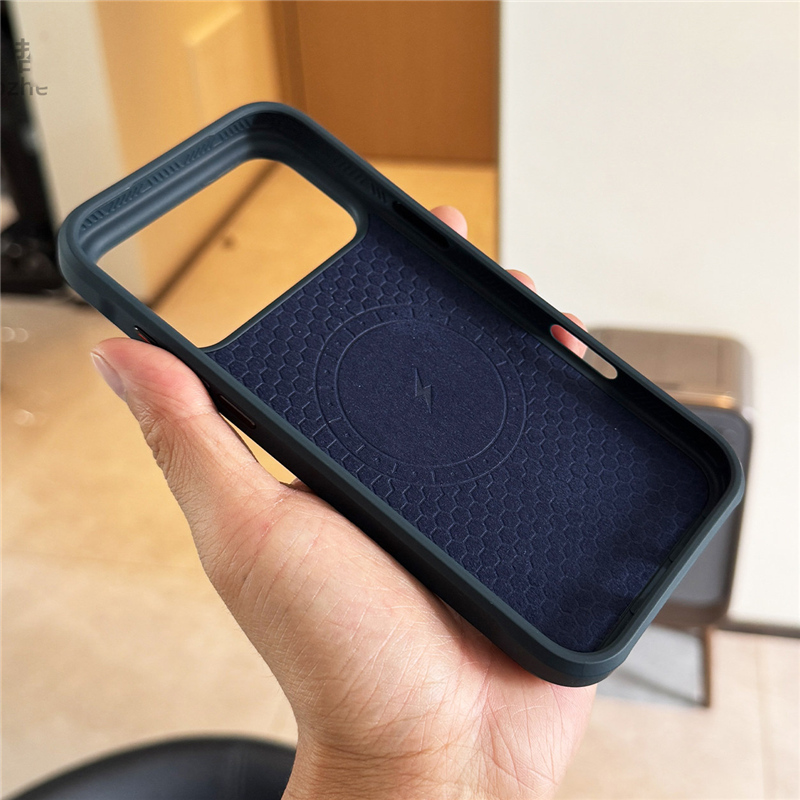 เคสกันกระแทก Magsafe Original  - Tech Accessories Hard Case บทวิจารณ์และราคา